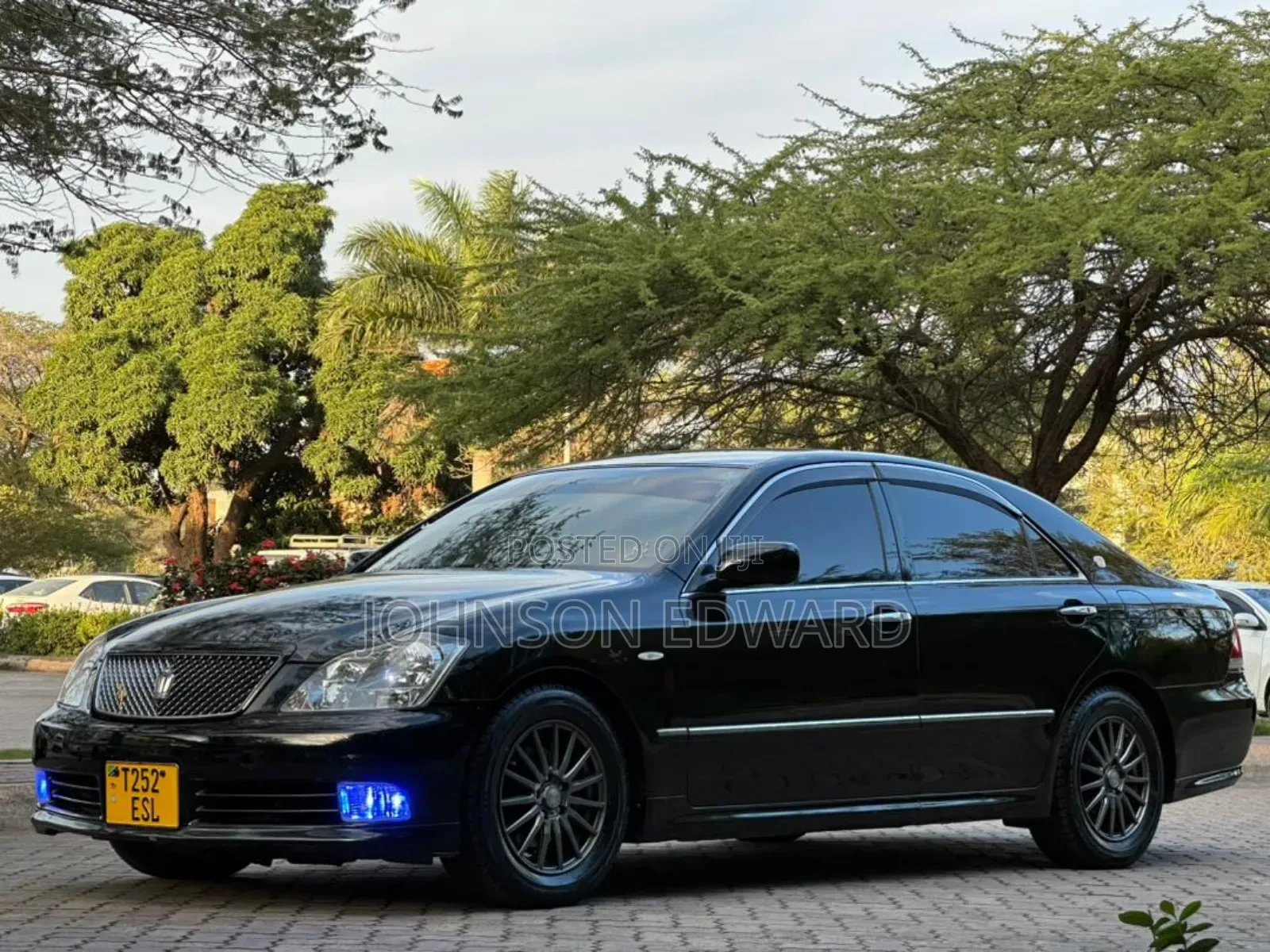 Toyota Crown 2004 Black