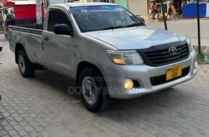 Toyota Hilux 2011 Gray
