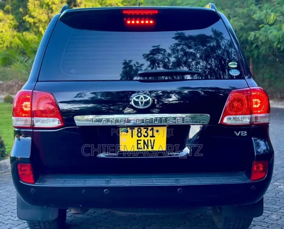 Toyota Land Cruiser 2010 Matt Black