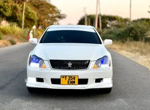 Toyota Crown 2007 White
