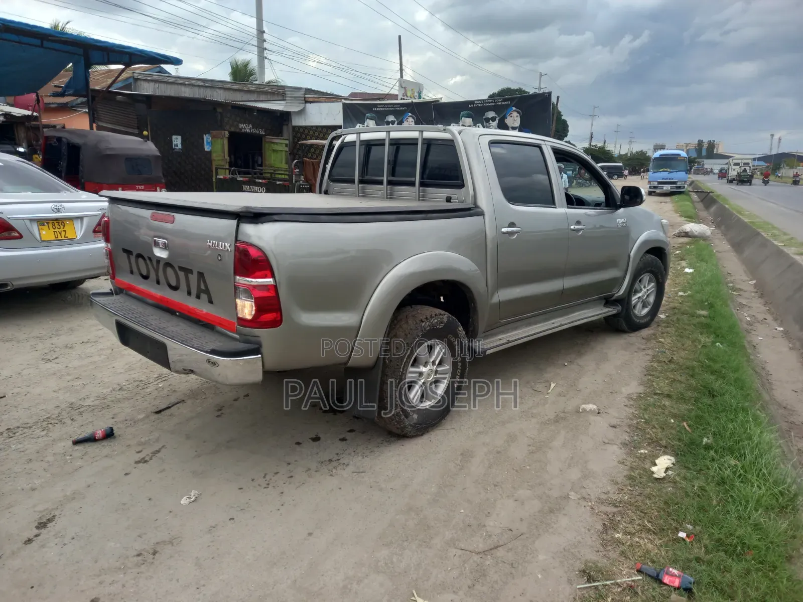 Toyota Hilux 2015 Gray