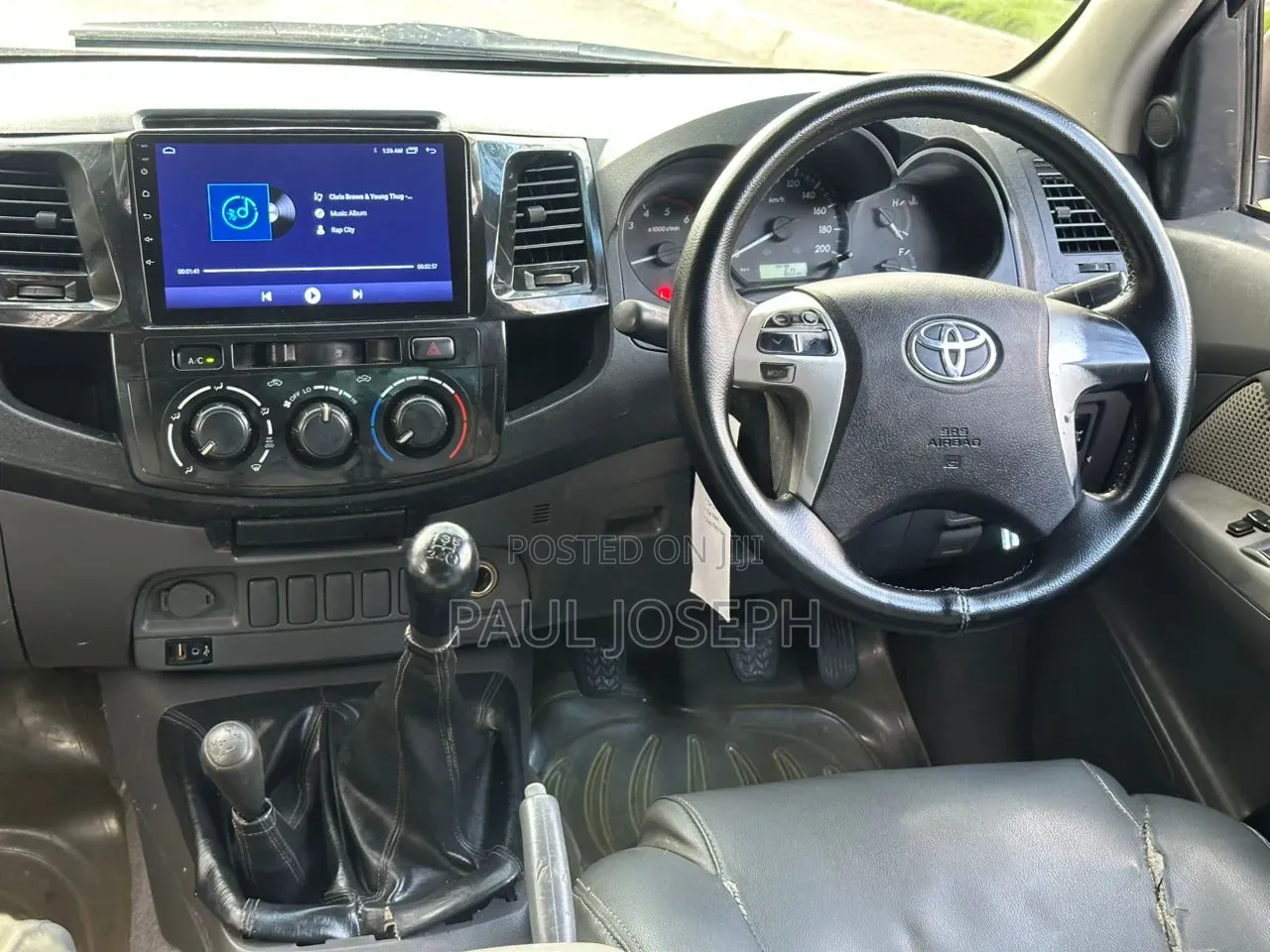 Toyota Hilux 2015 Gray