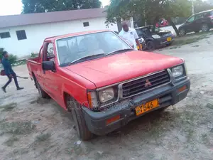Mitsubishi Pickup