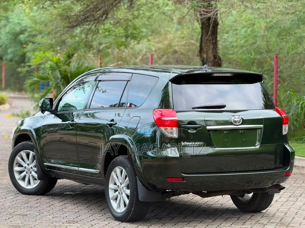 Toyota Vanguard 2010 Green