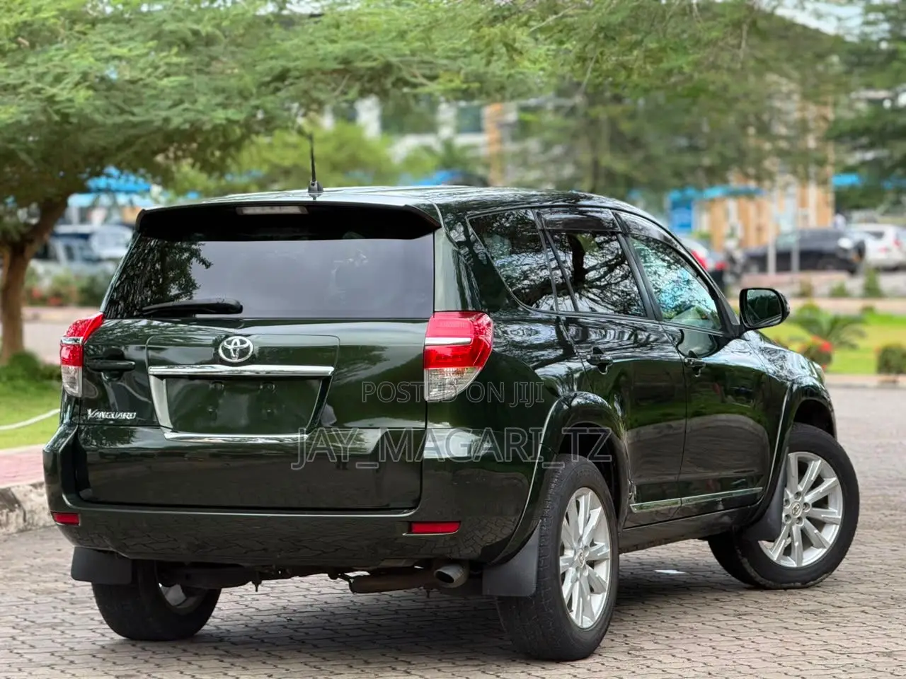 Toyota Vanguard 2010 Green