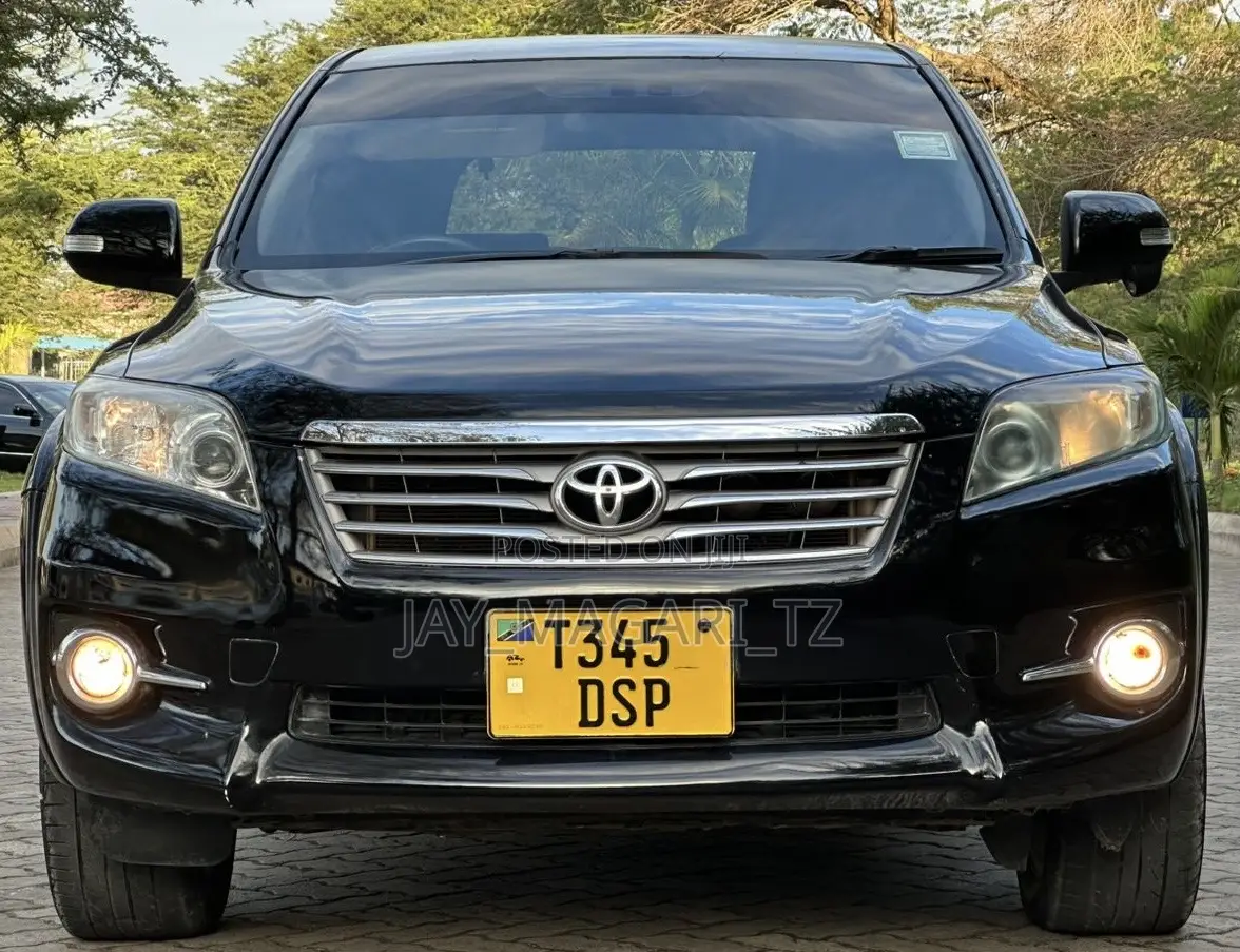 Toyota Vanguard 2011 Black