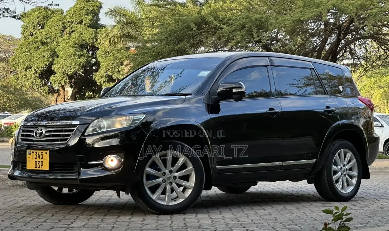 Toyota Vanguard 2011 Black