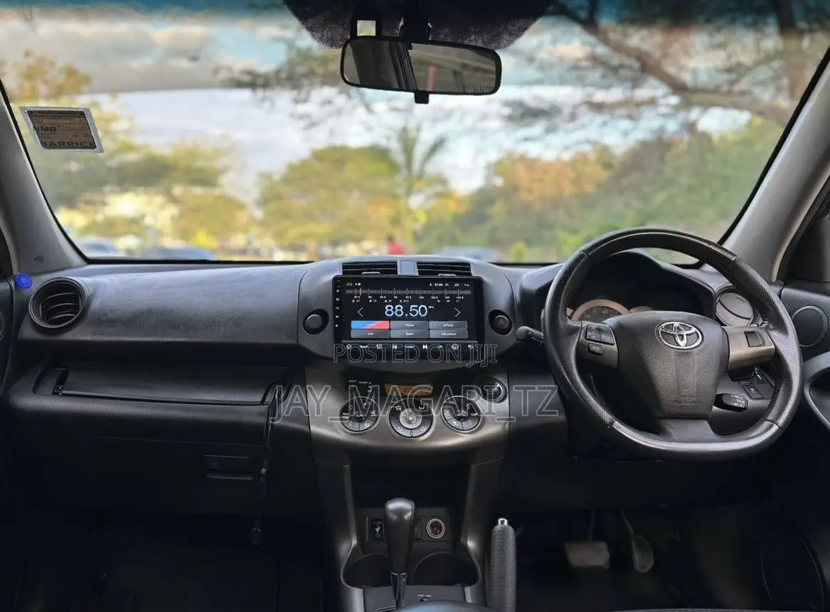 Toyota Vanguard 2011 Black