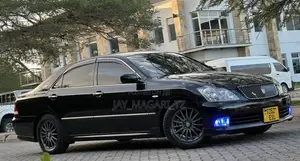 Toyota Crown 2004 Black