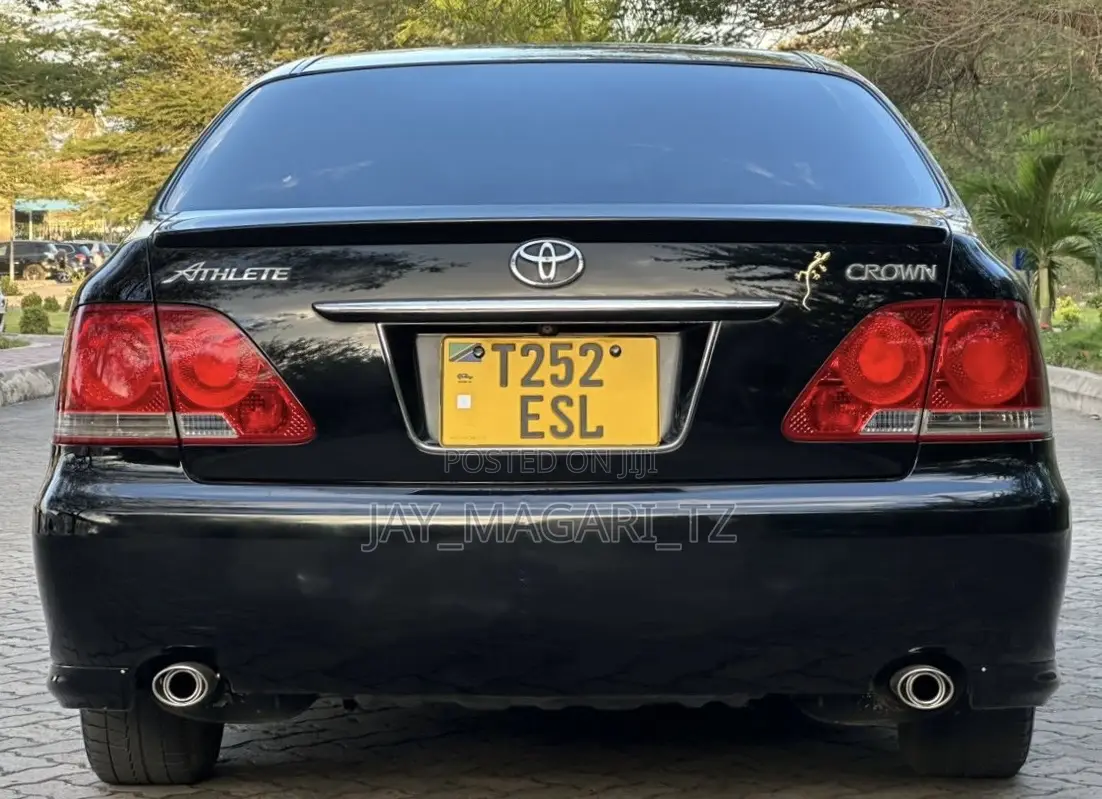 Toyota Crown 2004 Black