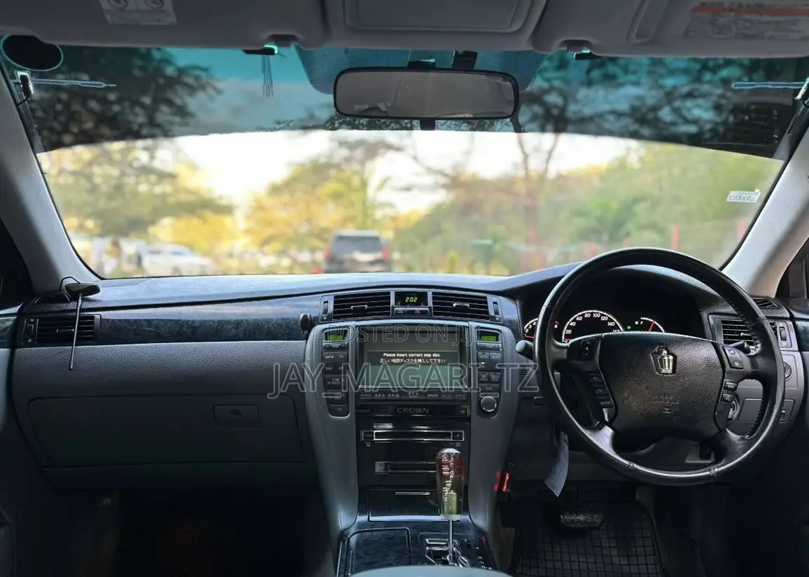 Toyota Crown 2004 Black