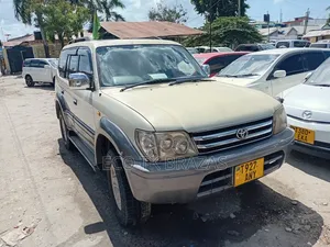 Toyota Land Cruiser Prado 2000 White
