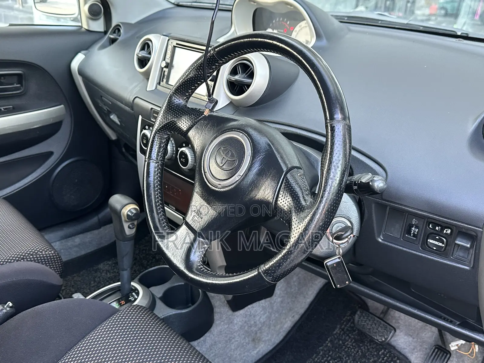 Toyota IST 2003 Silver