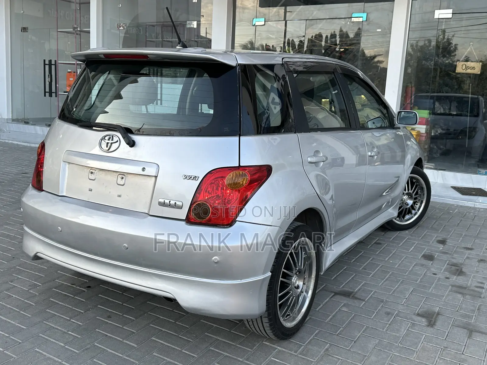 Toyota IST 2003 Silver
