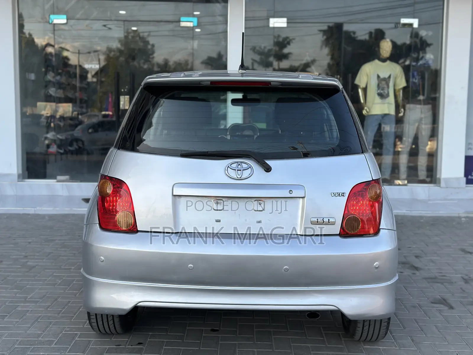 Toyota IST 2003 Silver
