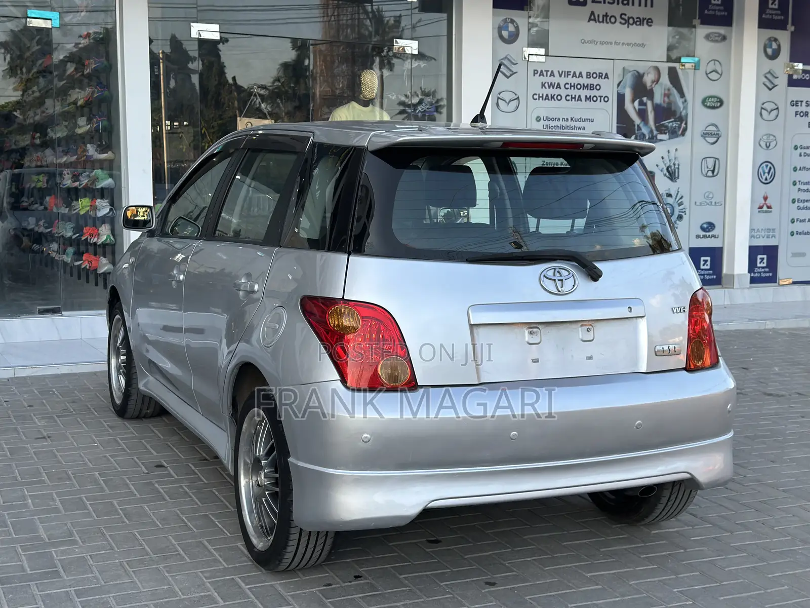 Toyota IST 2003 Silver