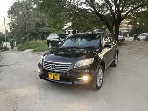 Toyota Vanguard 2012 Black