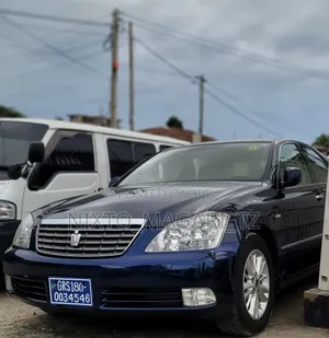 Toyota Crown Royale 2005 Blue