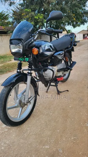 New Bajaj Boxer 125 2025 Black