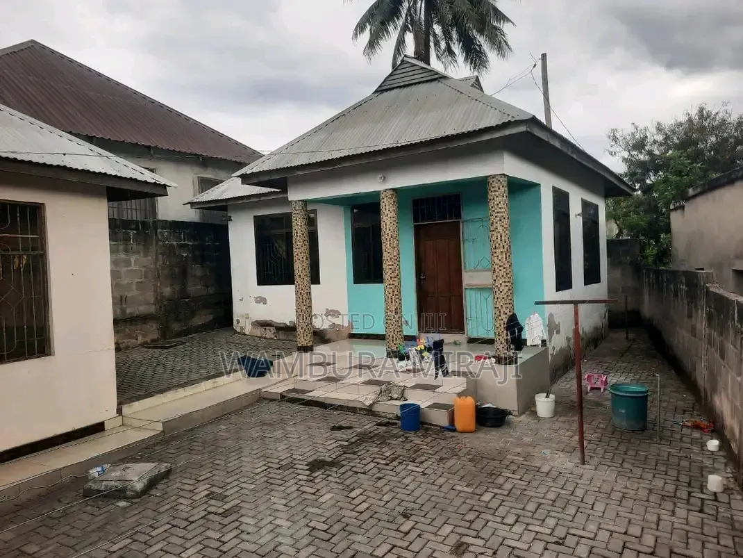 4bdrm Bungalow in Nyumbaon, Temeke for sale