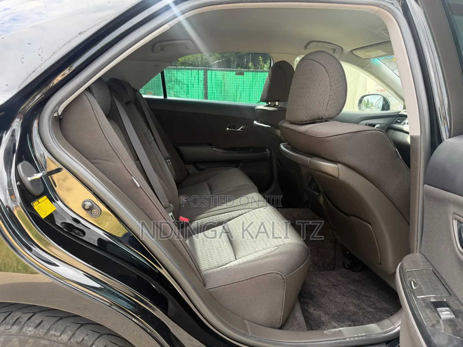 Toyota Crown 2010 Black