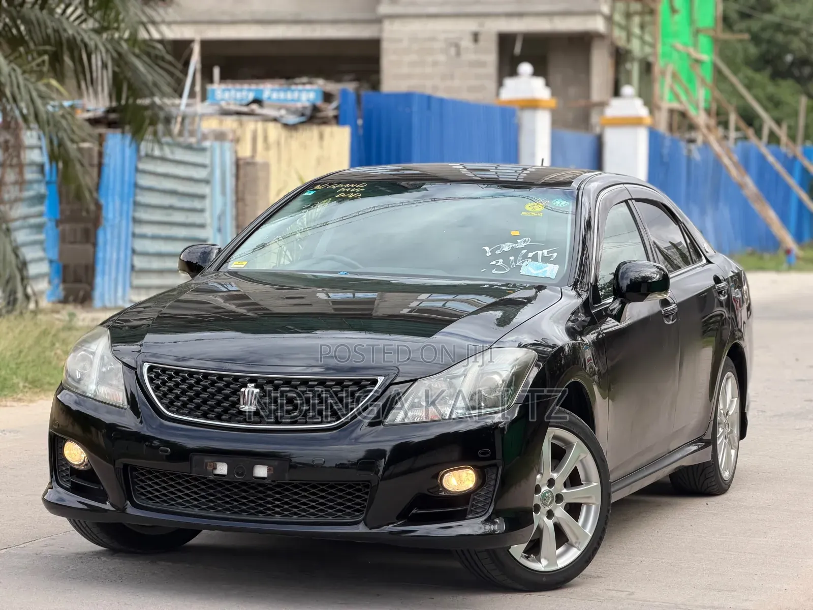 Toyota Crown 2010 Black