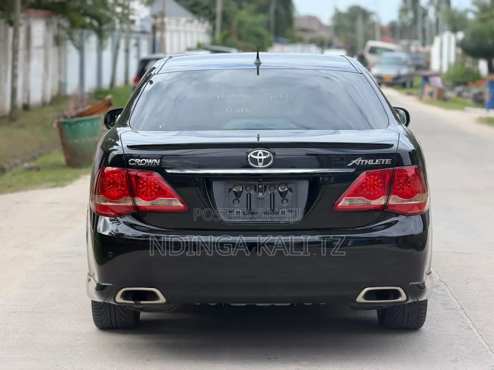 Toyota Crown 2010 Black