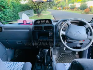 Toyota Land Cruiser Prado 2006 Blue
