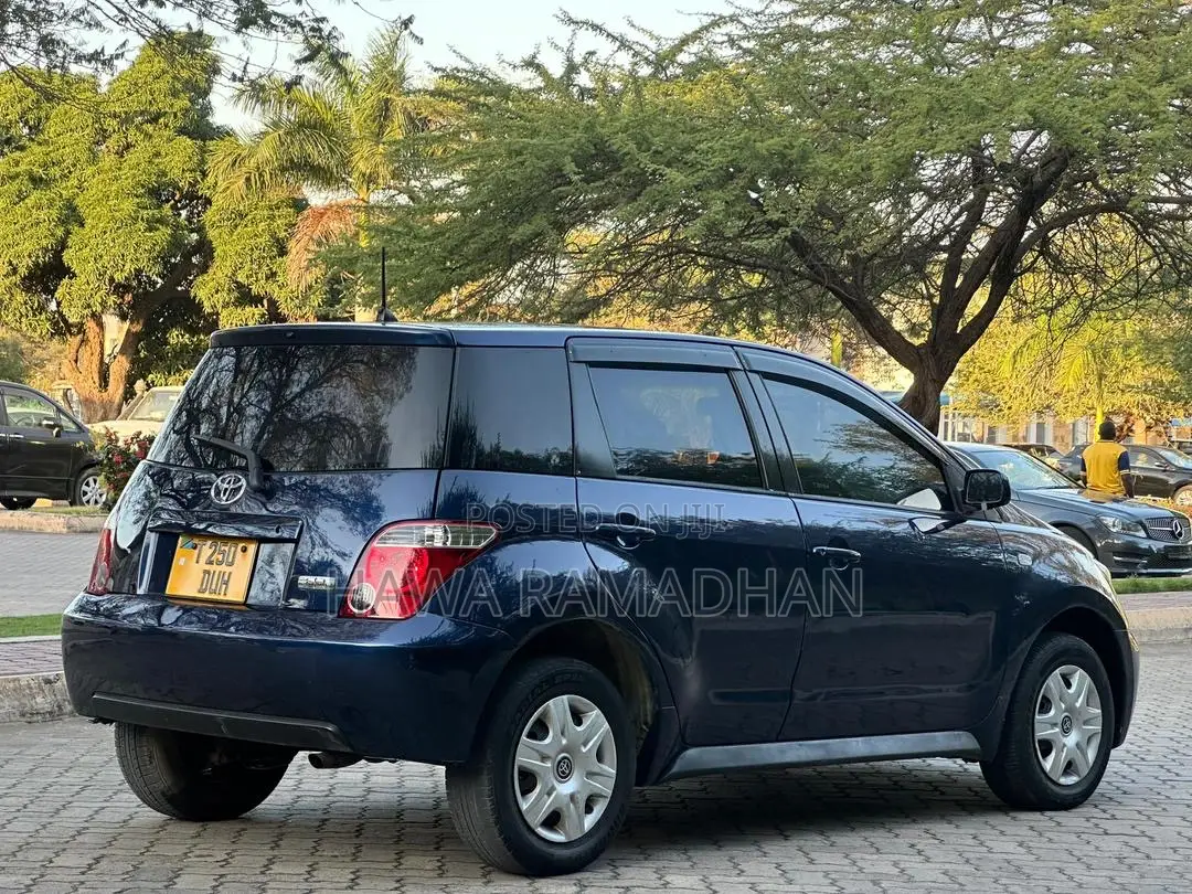 Toyota IST 2004 Blue