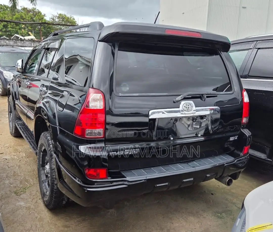 Toyota Hilux Surf 2006 Black