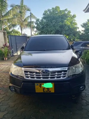 Subaru Forester 2011 Black