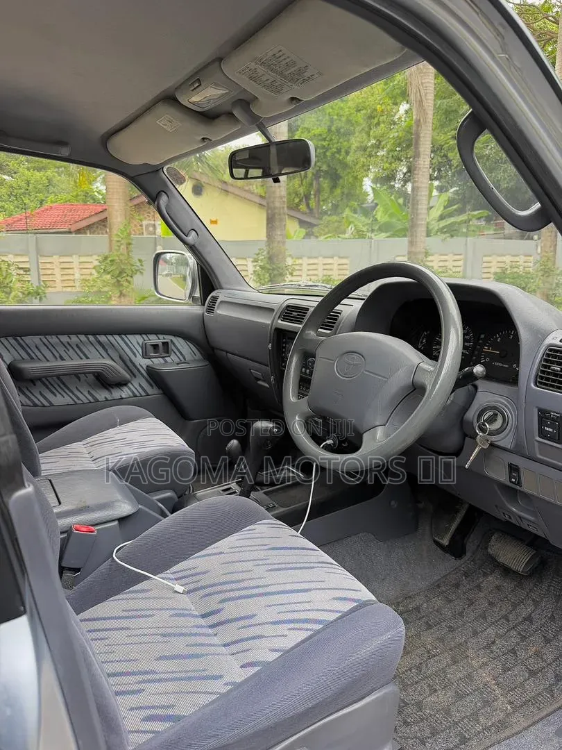 Toyota Land Cruiser Prado 1999 Silver