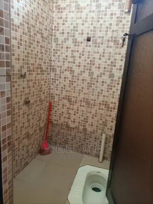 Chumba,Sebule Na Choo Ndani