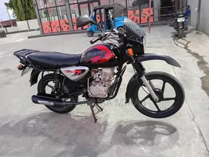 Bajaj Boxer X125 2025 Black