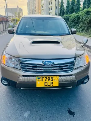 Subaru Forester 2019 Gold