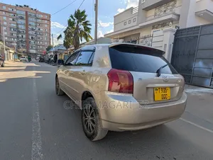 Toyota Corolla RunX 2005 Beige
