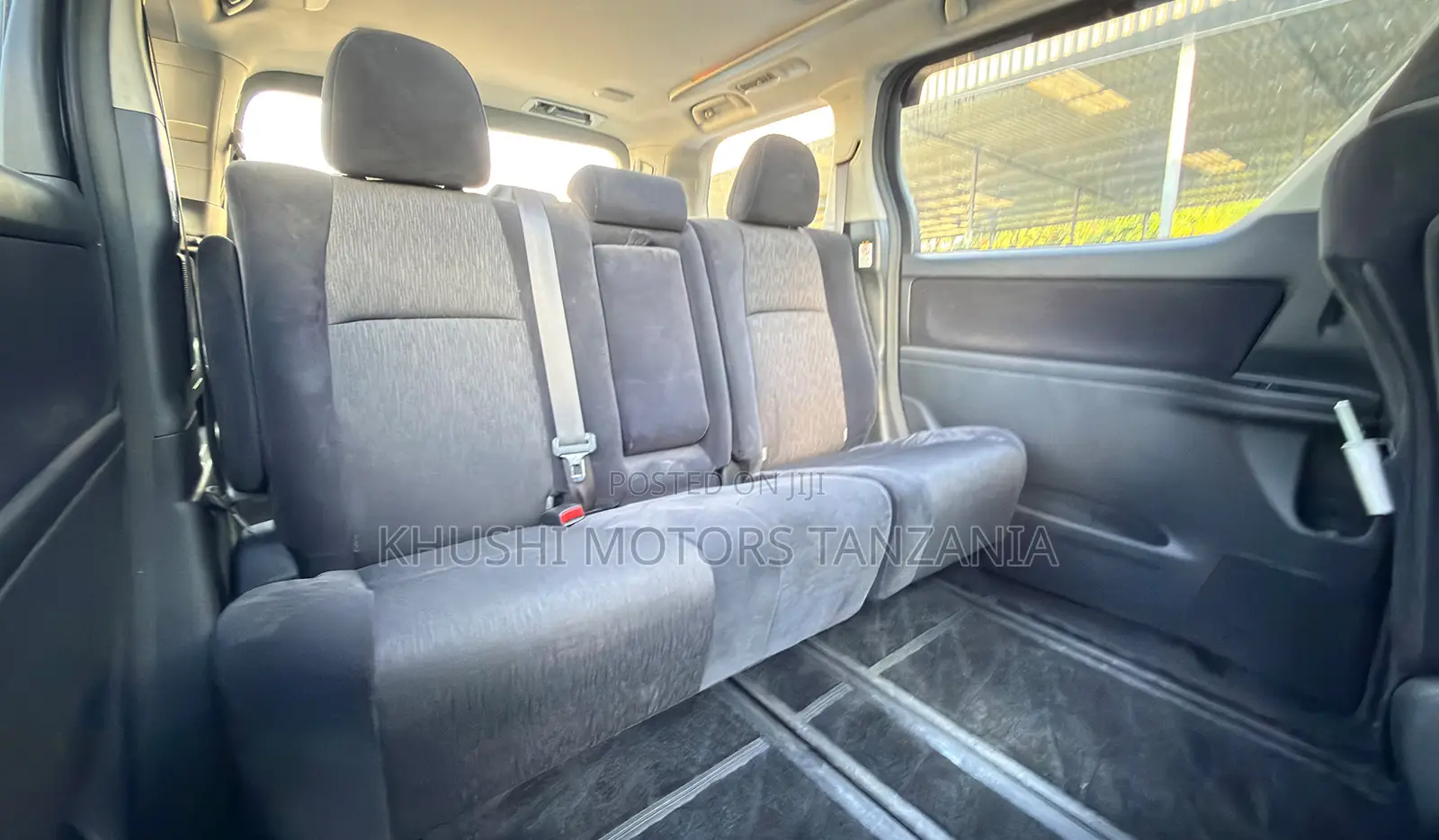 Toyota Alphard 2009 White