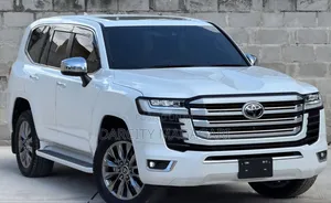 Toyota Land Cruiser 2024 White