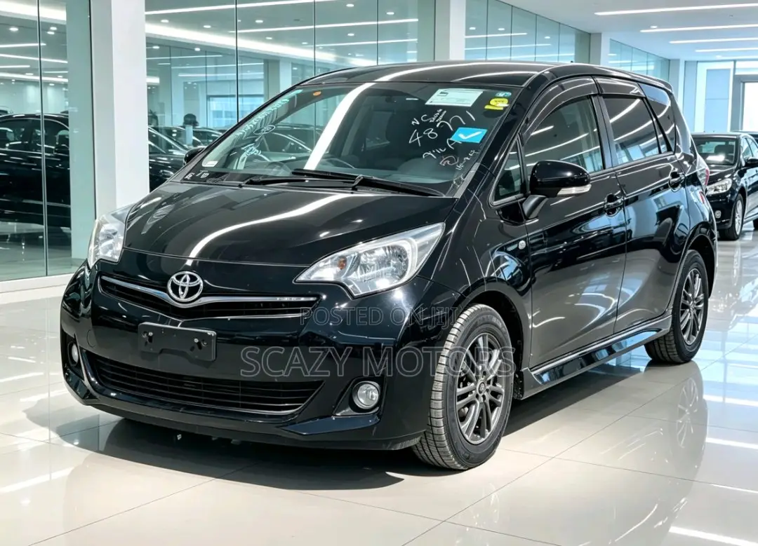 Toyota Ractis 2013 Black