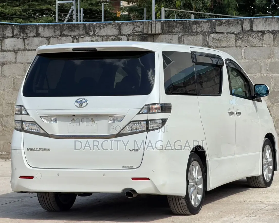 Toyota Alphard 2009 White