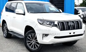 Toyota Land Cruiser Prado 2019 White