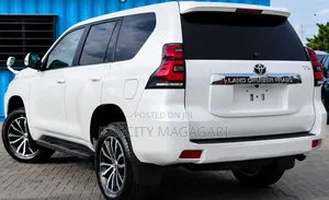 Toyota Land Cruiser Prado 2019 White