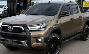Toyota Hilux 2023 Gray