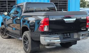 Toyota Hilux 2018 Black