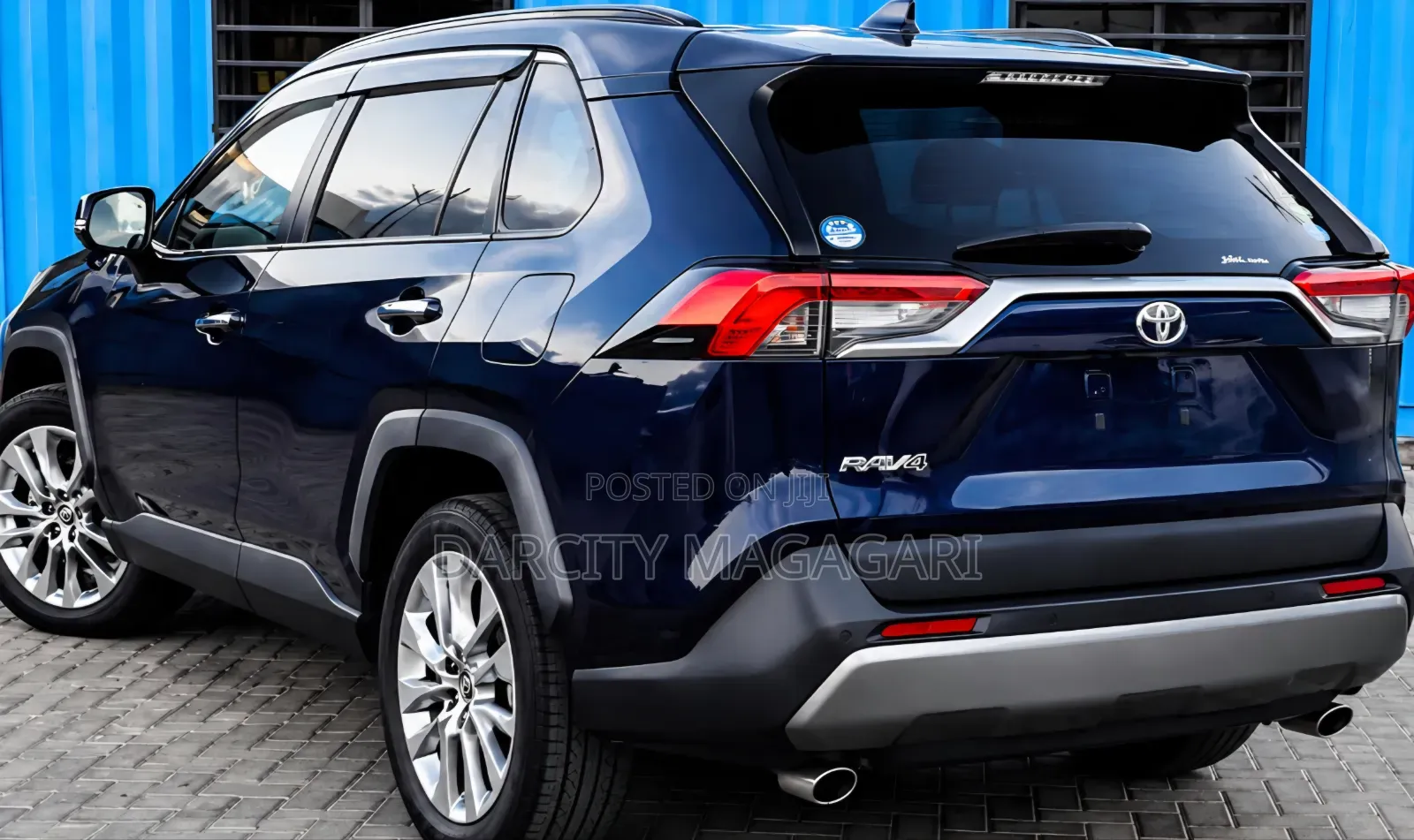 Toyota RAV4 2021 Blue