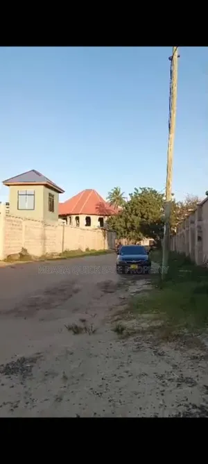 15bdrm House in Mbezi Beach for sale