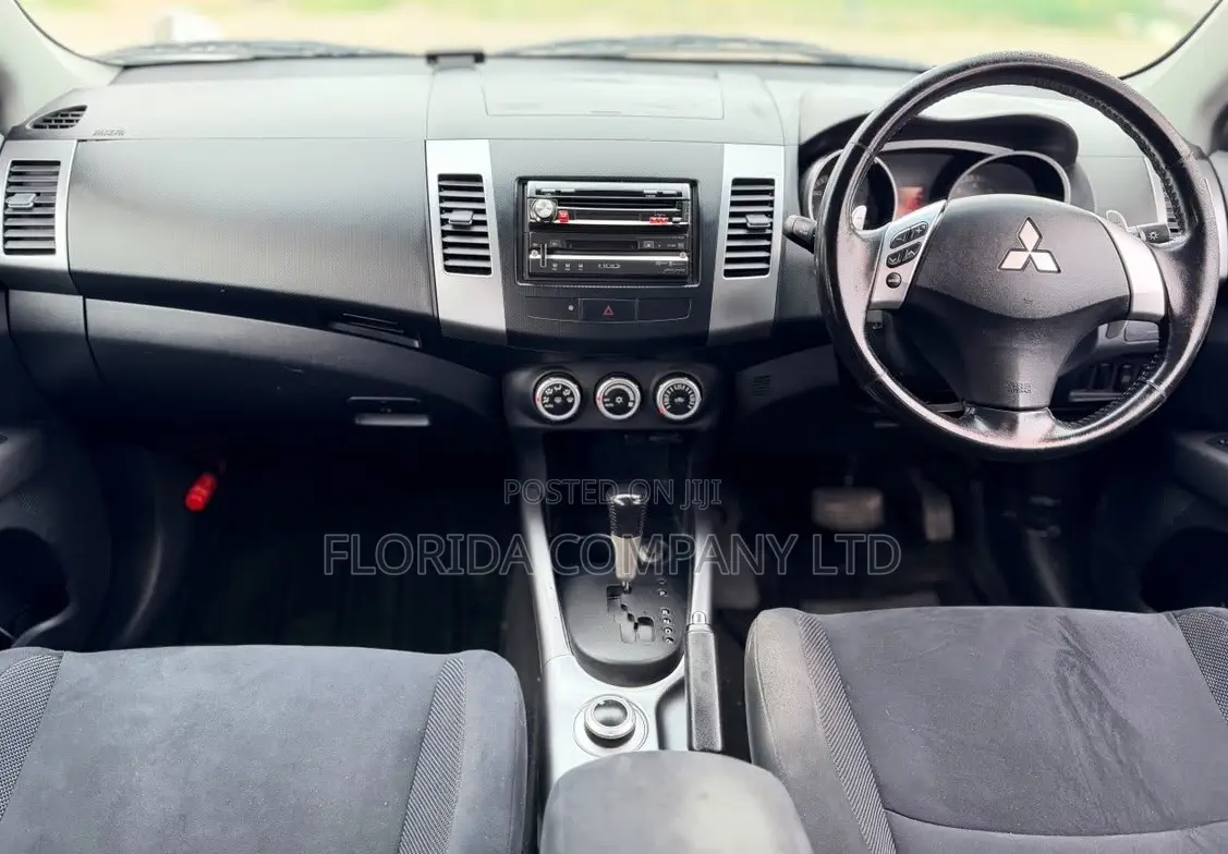 Mitsubishi Outlander 2006 White
