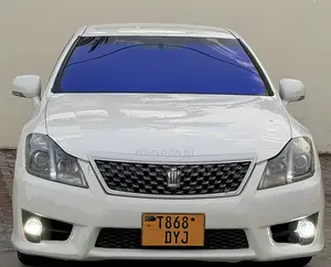 Toyota Crown 2010 White
