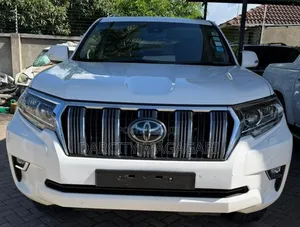 Toyota Land Cruiser Prado 2023 White