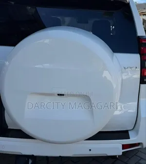 Toyota Land Cruiser Prado 2023 White